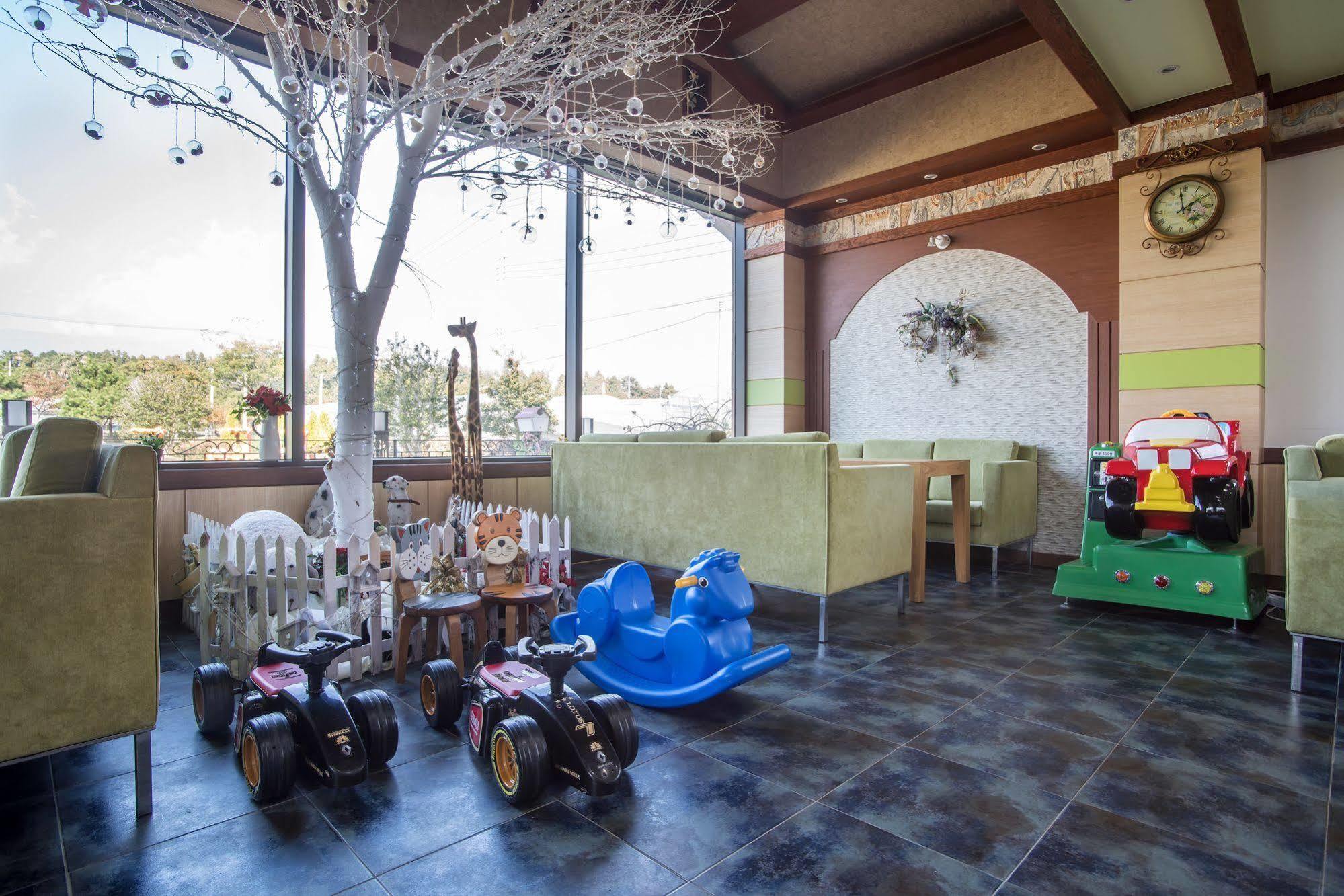Famille Spa Resort مدينة سيوجويبو المظهر الخارجي الصورة