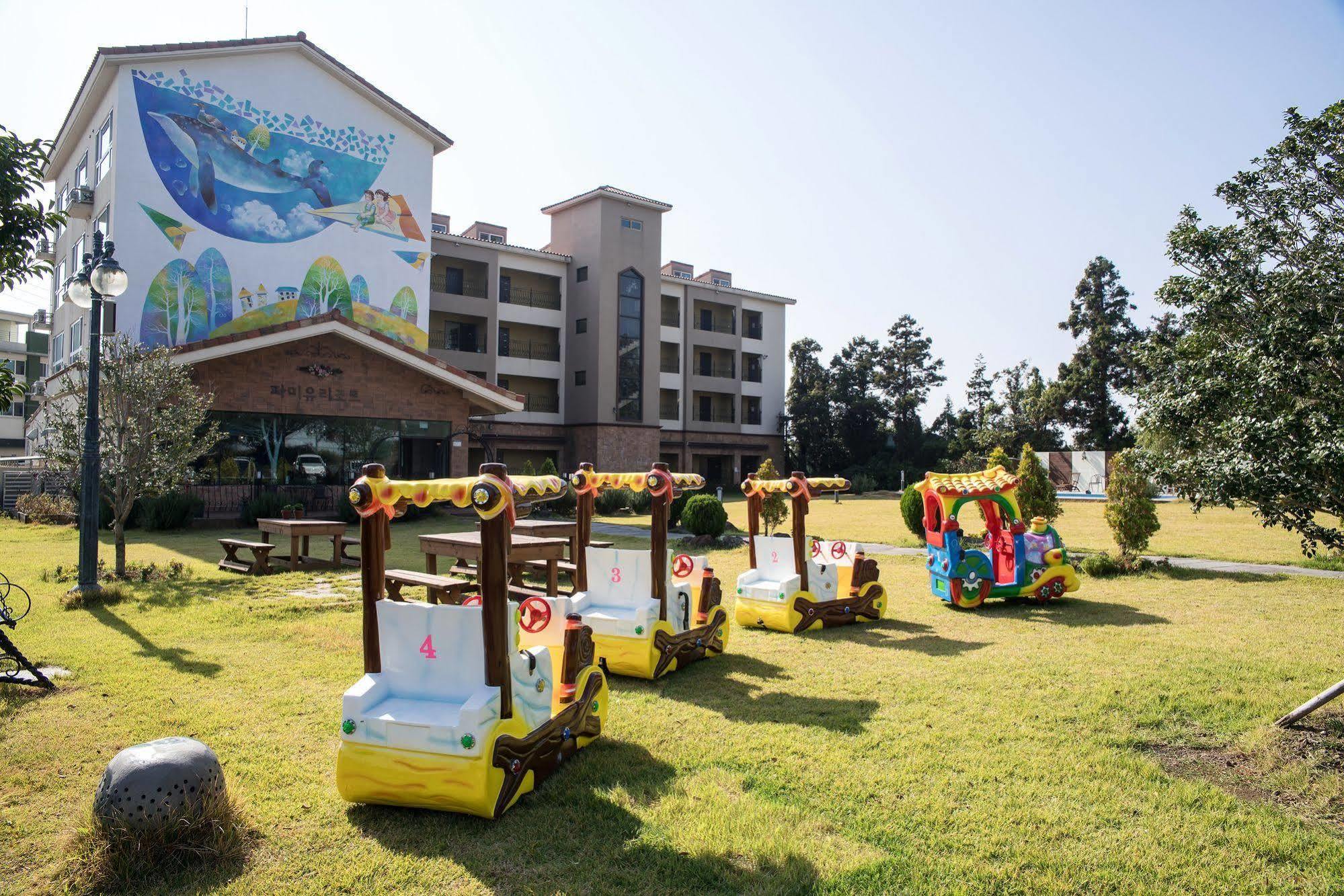 Famille Spa Resort مدينة سيوجويبو المظهر الخارجي الصورة
