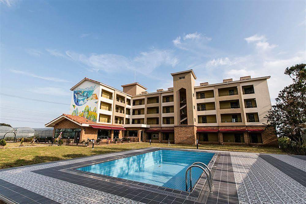 Famille Spa Resort مدينة سيوجويبو المظهر الخارجي الصورة