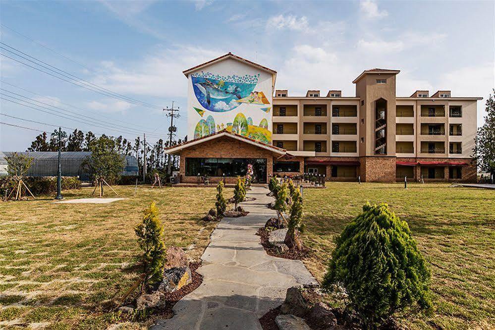 Famille Spa Resort مدينة سيوجويبو المظهر الخارجي الصورة